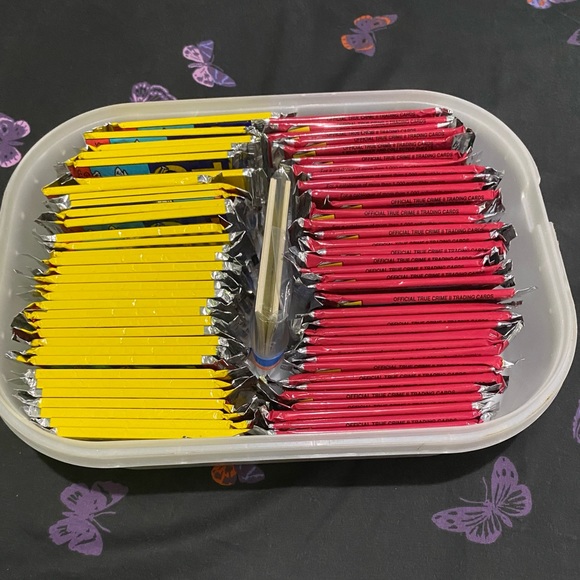 SOLD True Crime Vintage Collectors cards. Eclipse 1992 Yellow packs. - Picture 2 of 4